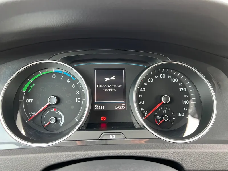 Felmért használt elektromos autó részlete