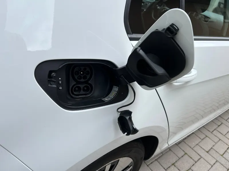 AVILOO akkumulátor teszt elvégzése elektromos autón