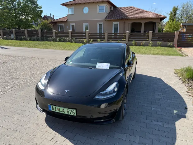 Karosszéria és fényezés ellenőrzése állapotfelmérés közben