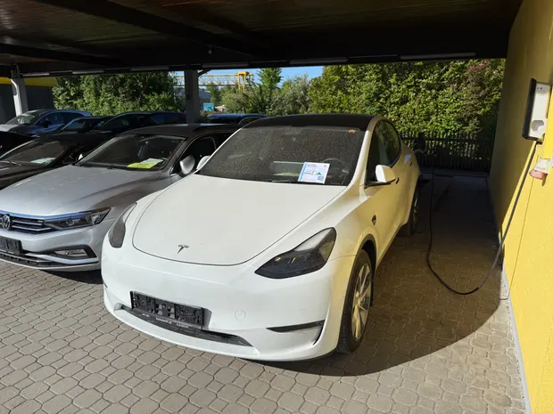 Felmért használt elektromos autó a kiszállás helyszínén
