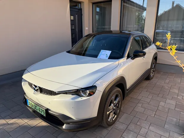 Felmért használt elektromos autó a kiszállás helyszínén